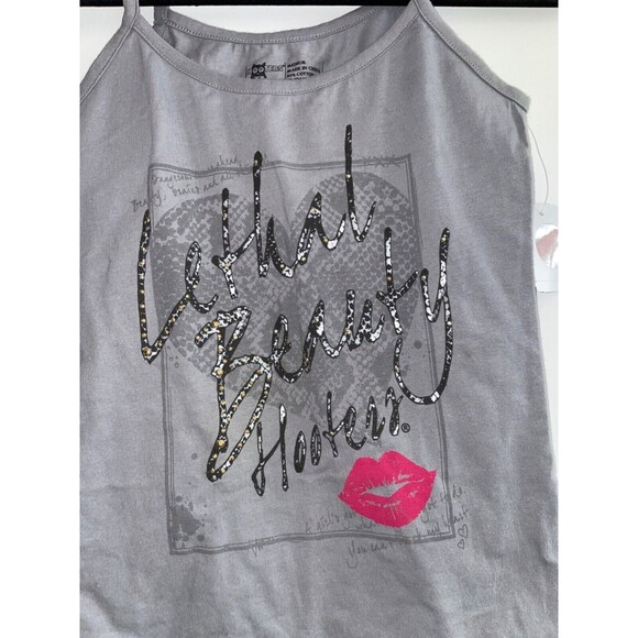 Hooters Vintage NWT Women's Lethal Beauty Graphic Tank Top size M Embellished - Picture 2 of 8